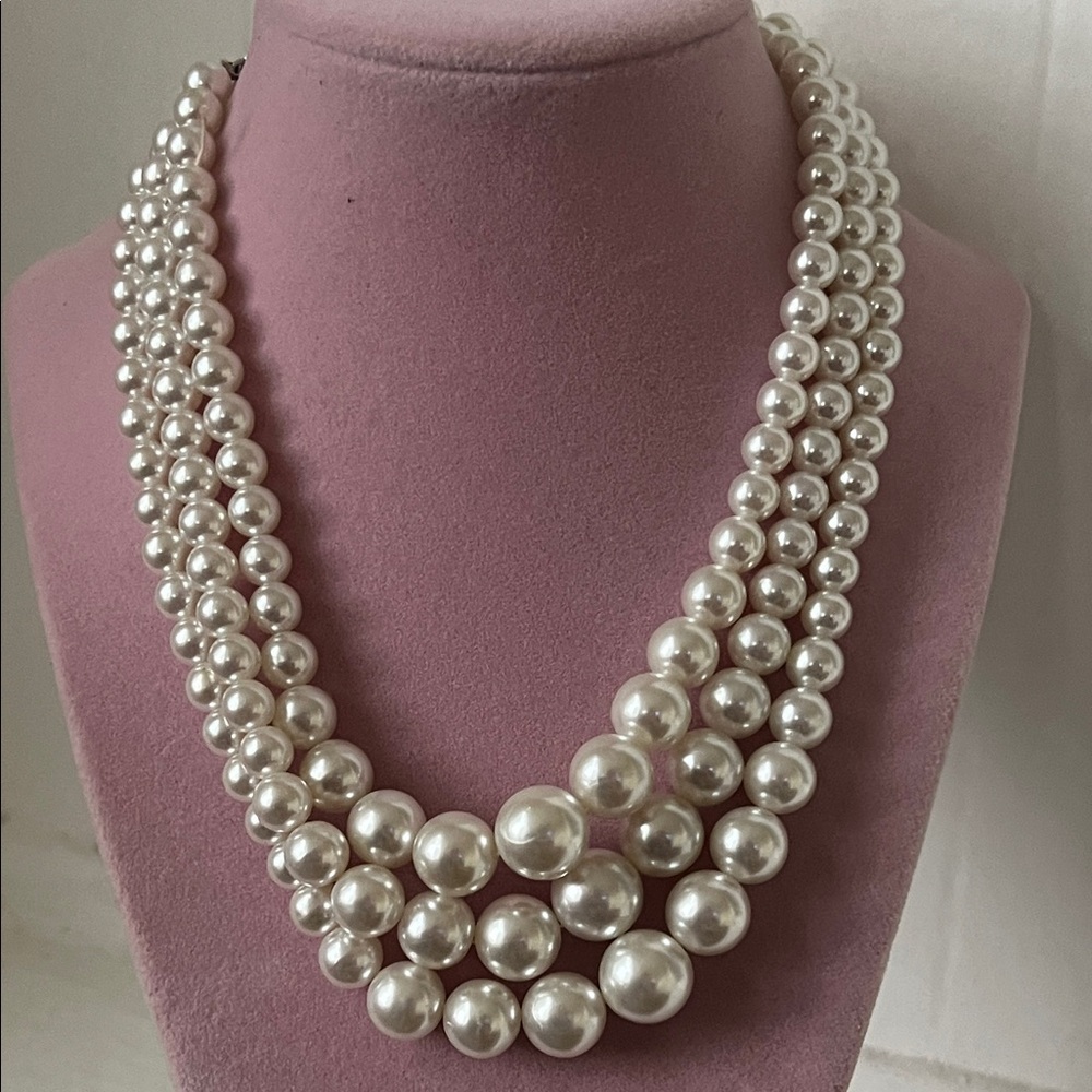 Classic Ivory Multi-Strand Pearl Necklace - Picture 8 of 8